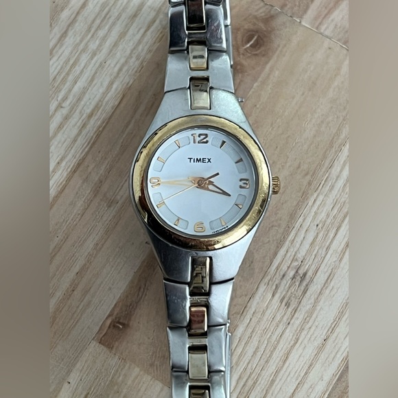 Timex Ladies Watch Indiglo White Dial Two Tone Stainless Bracelet - Picture 4 of 12